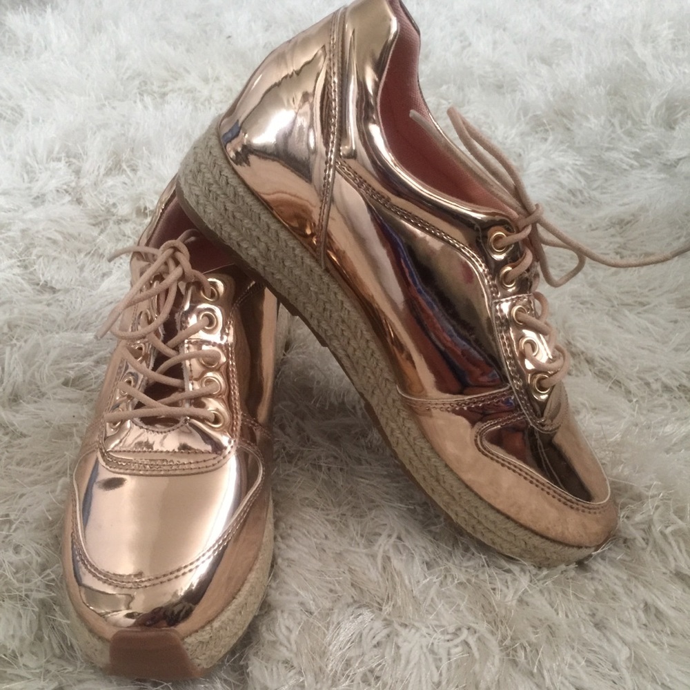 Beautiful snickers/spadrilles metallic rose